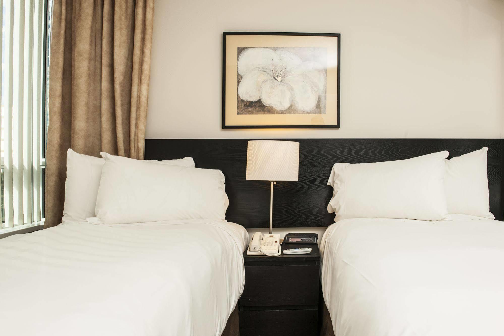 Carmana & 4* Vancouver