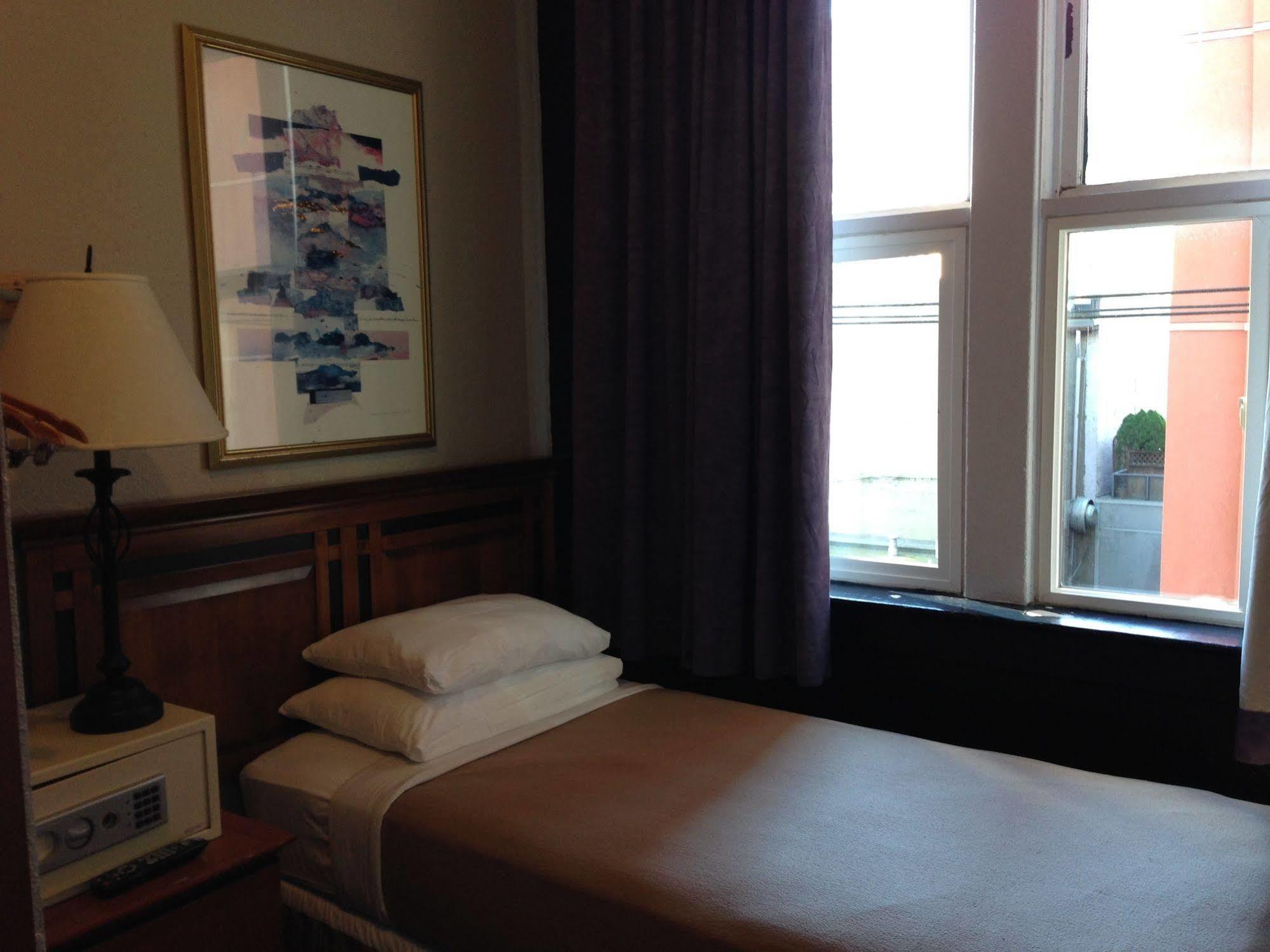 Ambassador Hostel *