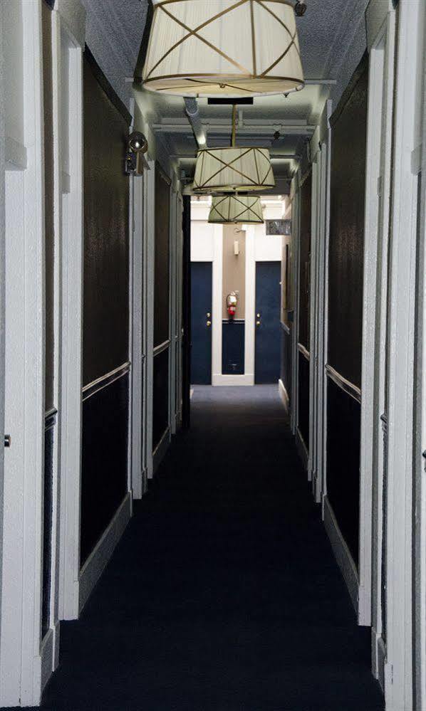Ambassador Hostel Vancouver