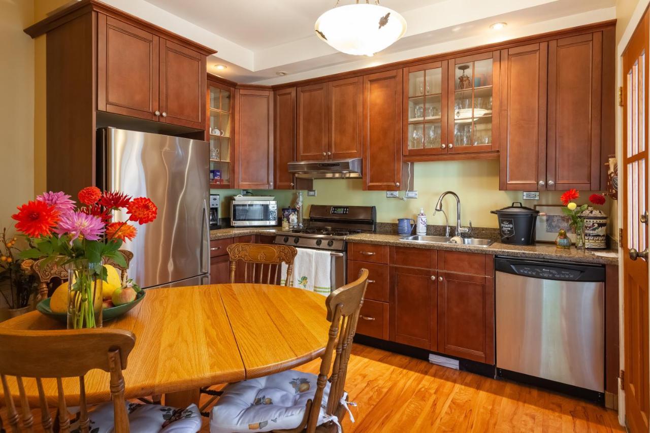 Beautiful, Quiet 3br In Posh Kitsilano * Vancouver