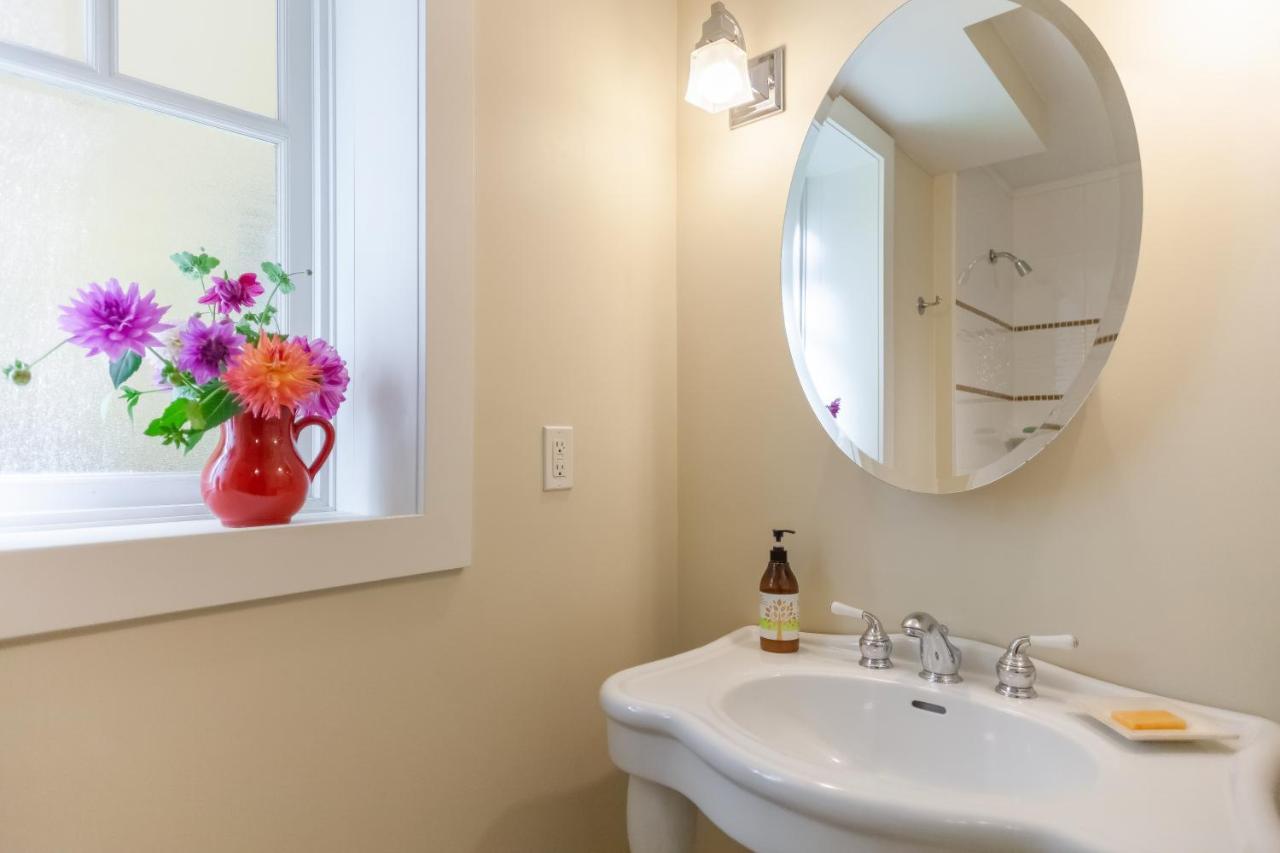 Apartment Beautiful, Quiet 3br In Posh Kitsilano