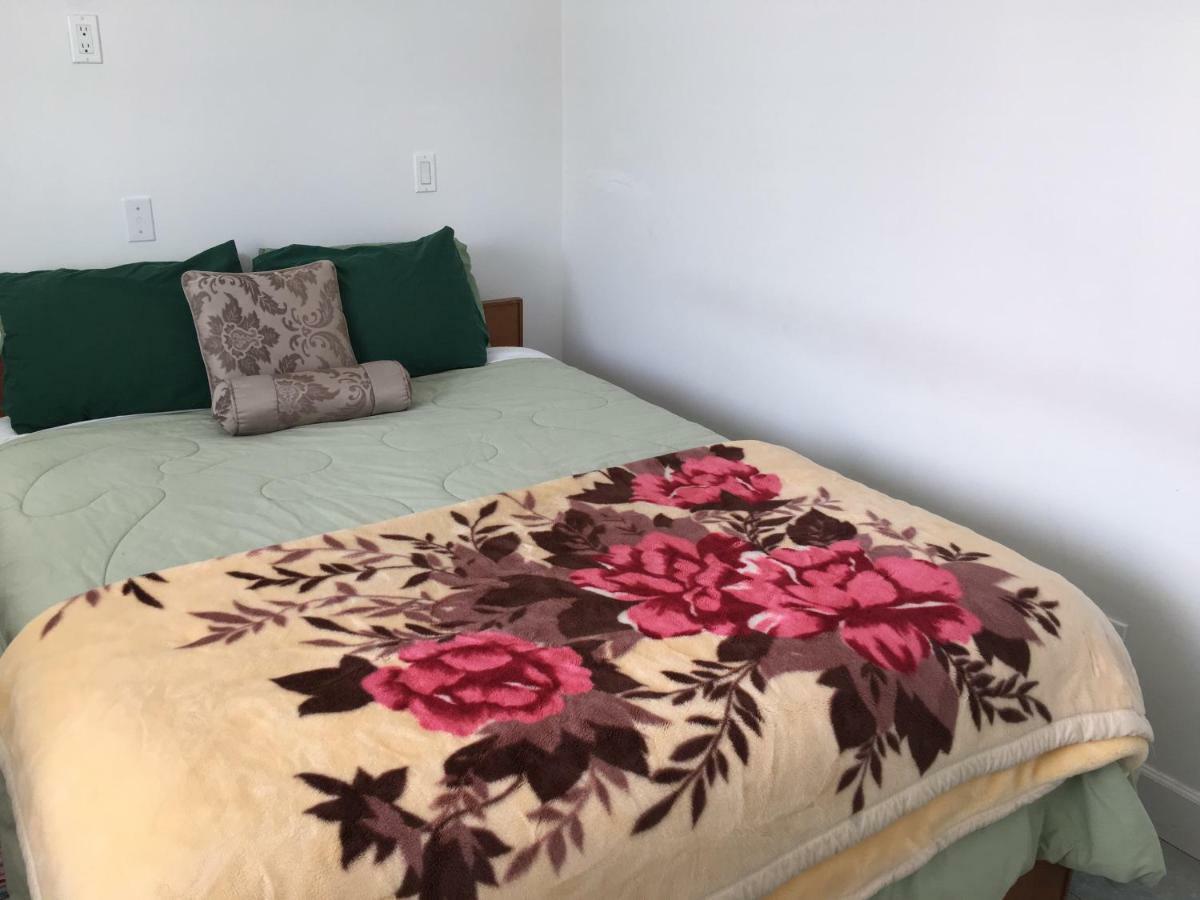 Bed & Breakfast White House 2*