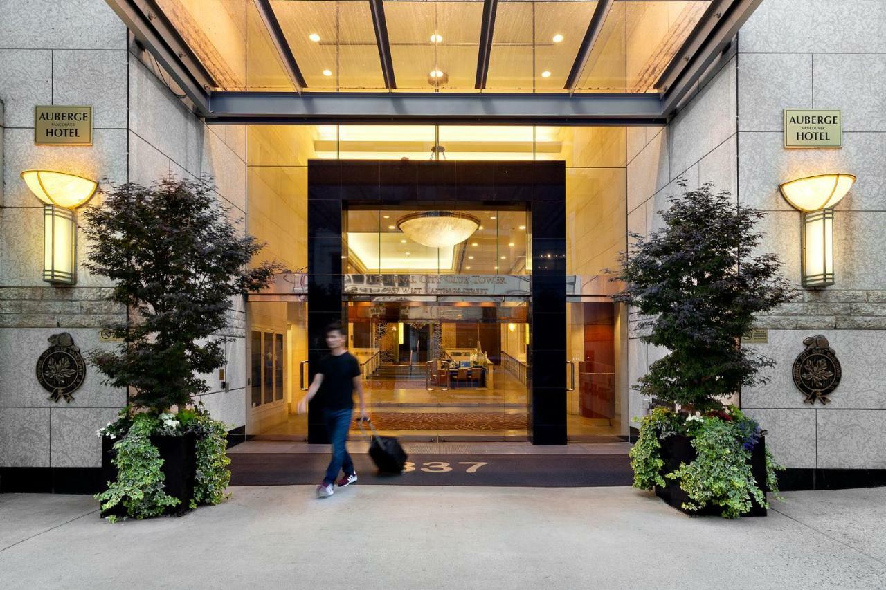 Auberge Vancouver Hotel 4*