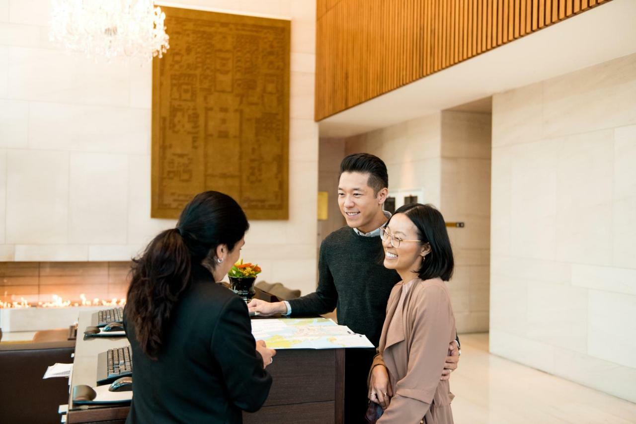 Hotel Shangri-la