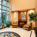 Lord Stanley Suites On The Park