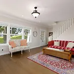 Cozy 4-Bedroom Home In Vancouver