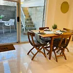Adorable 2-Bedroom Basement In Vancouver