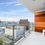 Cozy 2Bd Apt In Vancover Free Parking