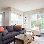 2-Bdr 2-Bath I 1100 Sq.Ft I Walking Distance To Granville Island