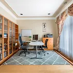 Luxurious Vancouver Retreat - Private Bedroom In Shared House