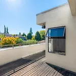 Sunny 1-Bedroom Private Rooms In Charming Vancouver