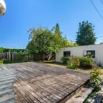 Sunny 1-Bedroom Private Rooms In Charming Vancouver