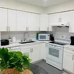 Cozy Vancouver Home And Free Parking-Ideal Gateway