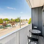 Urban Oasis: Stylish Apartment