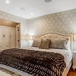Oceanview Luxury 4-Bedrooms Vancouver Point Grey