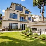 Oceanview Luxury 4-Bedrooms Vancouver Point Grey
