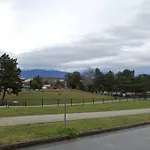 A Tiny House Near Ubc 温哥华ubc小别墅
