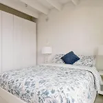 Modern, Bright & Central 1-Bed Downtown Apt Close To Rogers Arena