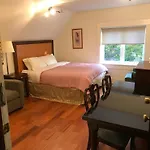 Broadway Guest House
