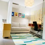 Crofton Studio In Kerrisdale, Vancouver