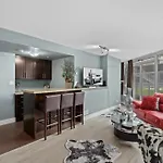 Luxury Designer Condo In The Heart Of Downtown - Best Location!