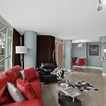 Luxury Designer Condo In The Heart Of Downtown - Best Location!