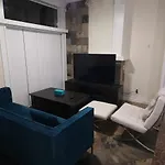 Downtown Vancouver Deluxe: Stylish 2Bd2Ba Townhouse