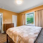 Charming Garden Retreat In Prime Van Location