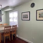 Marine Dr Station Room In A House