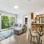 Stylish 2Br Condo In West End Dt With Free Parking