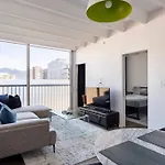 Modern 1Br Chinatown-Steps To Rogers Arena W Parking