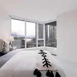 Mountain & Waterview Pool Gym Sauna Hottub Sleep 7