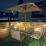 Charming Room With Attached Private Bath In The Heart Of Vancouver! Private Parking, Self Check-In & Just 4 Mins To Metrotown!