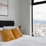 Skyhome In Gastown Amazing Ocean&Mountain Views