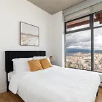 Skyhome In Gastown Amazing Ocean&Mountain Views