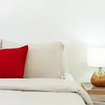 Riley Park-Modern 4 Bedroom Home, Central Location