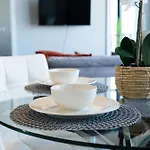 Stunning 2 Bdr Apartment With Million-Dollar Ocean And Mountain Views