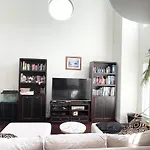 Cozy Guest Rooms Near Ubc, Downtown And Beaches