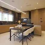 Luxury Modern New House In Central Vancouver