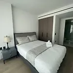 Modern High-Rise Condo Stunning City & Bay Views