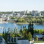 Prime Waterfront Living 2 Bedroom Apartment With Breathtaking City Views