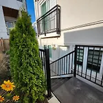 Cozy Private Suite Near Yvr Airport