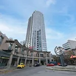 Luxury Apartment Jacuzzi Pool & Sauna In Prime Location