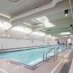 Luxury Apartment Jacuzzi Pool & Sauna In Prime Location