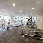 Luxury Apartment Jacuzzi Pool & Sauna In Prime Location