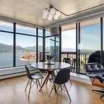 The W, Modernized 2 Bedroom Downtown Highrise