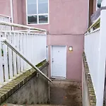2 Bedroom Basement Guesthouse In Vancouver