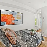 Modern Two Bedroom Townhouse Steps From Yaletown Amenities