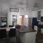 Corporate 2Br Townhouse In City Center