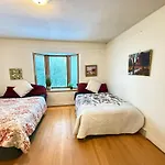Vancouver Holiday Home- Close To Shopping, Beach, Ubc And Downtown